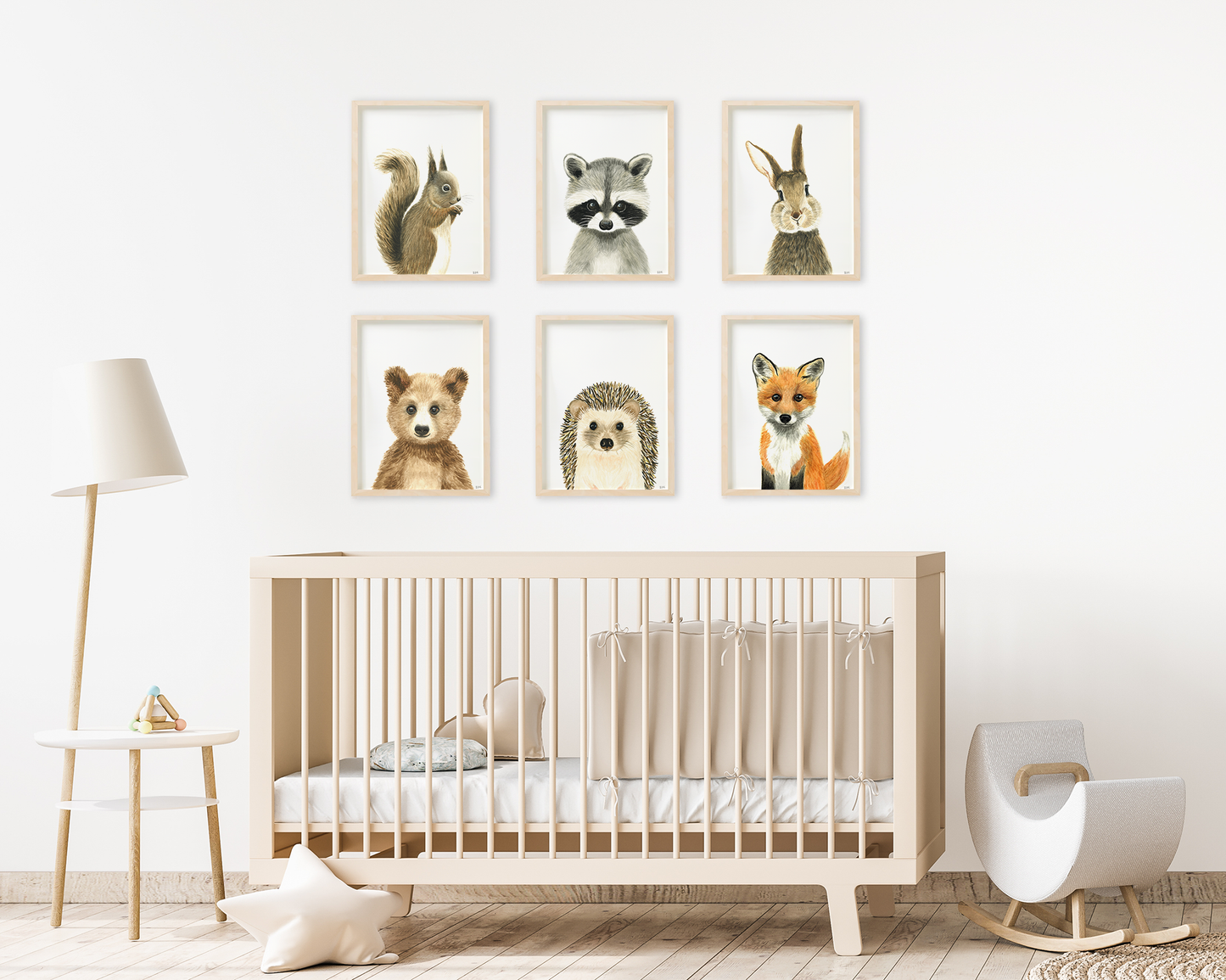 Set of 6 woodland wall art prints in babyroom / nursery: squirrel, racoon, rabbit, bear, hedgehog and fox